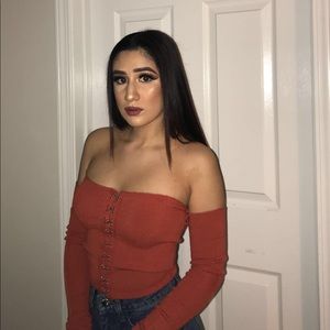 Meet your Posher, Emily